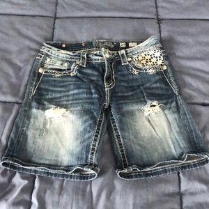 Miss Me, Size 29 shorts